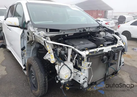 2014 Toyota Sienna Se 8 Passenger z USA, uszkodzony, nr VIN 5TDXK3DCXES432890